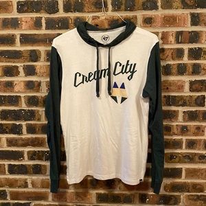 ‘47 Brand Bucks Cream City white/green hoodie tee, Men’s sized S